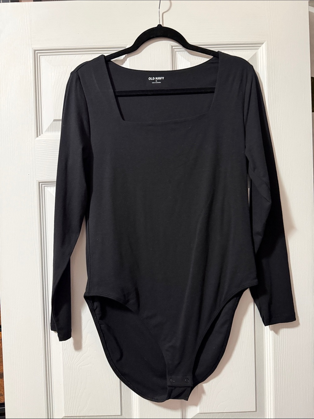 Old Navy Black Long-Sleeve Square Neck Bodysuit - Stretch Fit